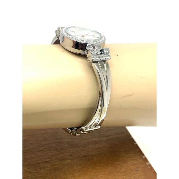 Timex Women's Watch TW2W62200 Quartz Gemmed Mother of Pearl Dial Steel 24mm - Picture 11 of 13